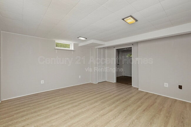 Building Photo - 2707 Jefferson Dr
