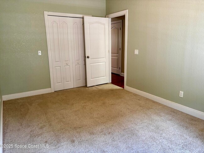 Building Photo - 1390 Isabella Dr