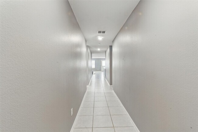 Building Photo - 341 Dry Cyn Wy