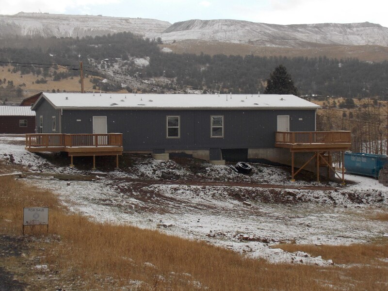 Building Photo - 302 W El Paso Ave