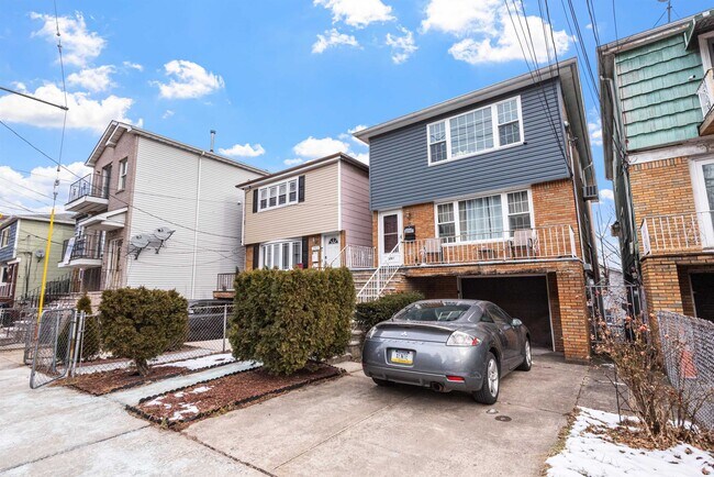 Building Photo - 290 RANDOLPH Ave