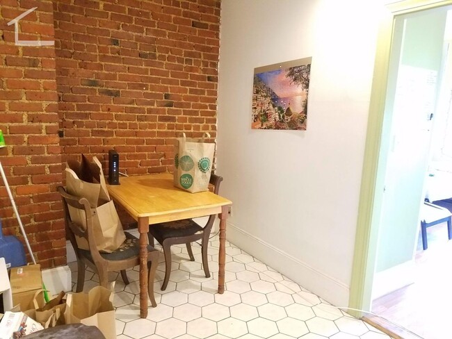 Building Photo - Awesome location three bedroom in Allston