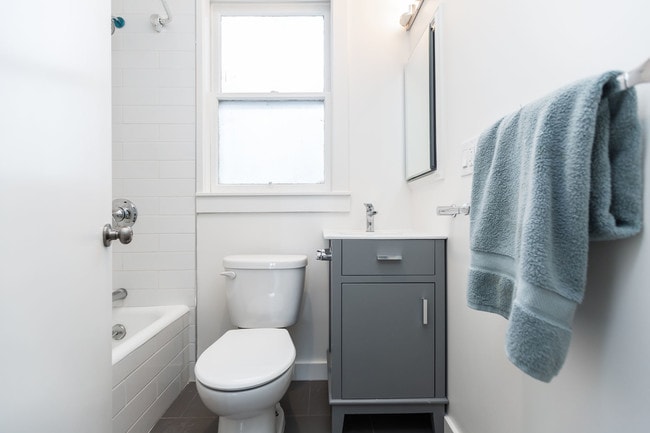 Interior Photo - 320 Turk