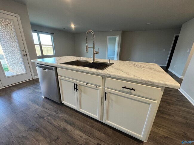 Building Photo - 117 Hank Ct