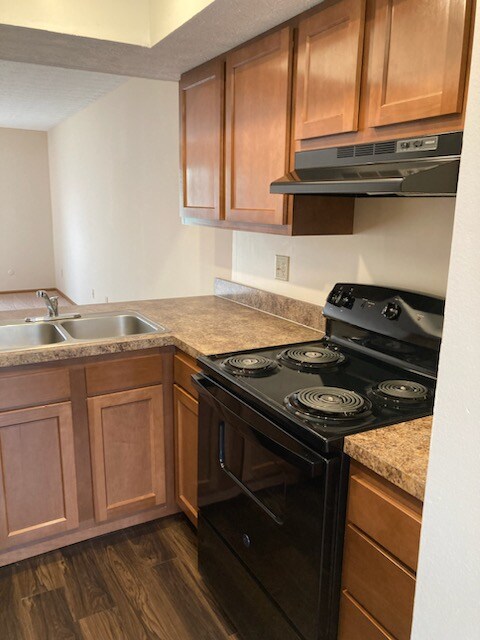 Building Photo - 6020 Godown Rd