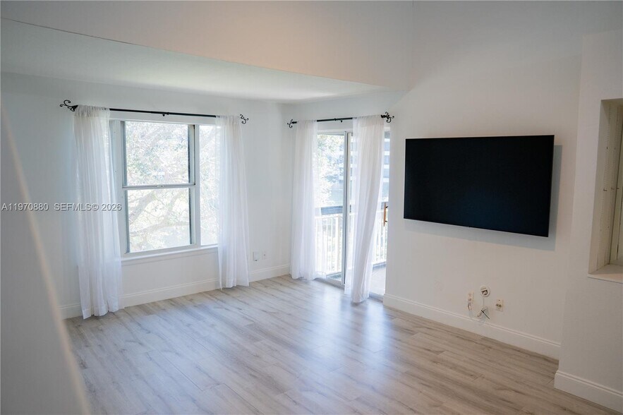 Building Photo - 1705 Palm Cove Blvd