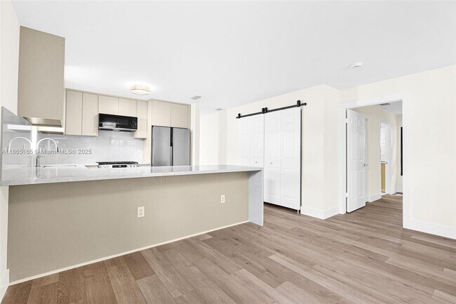 Building Photo - 136 NW 53rd St