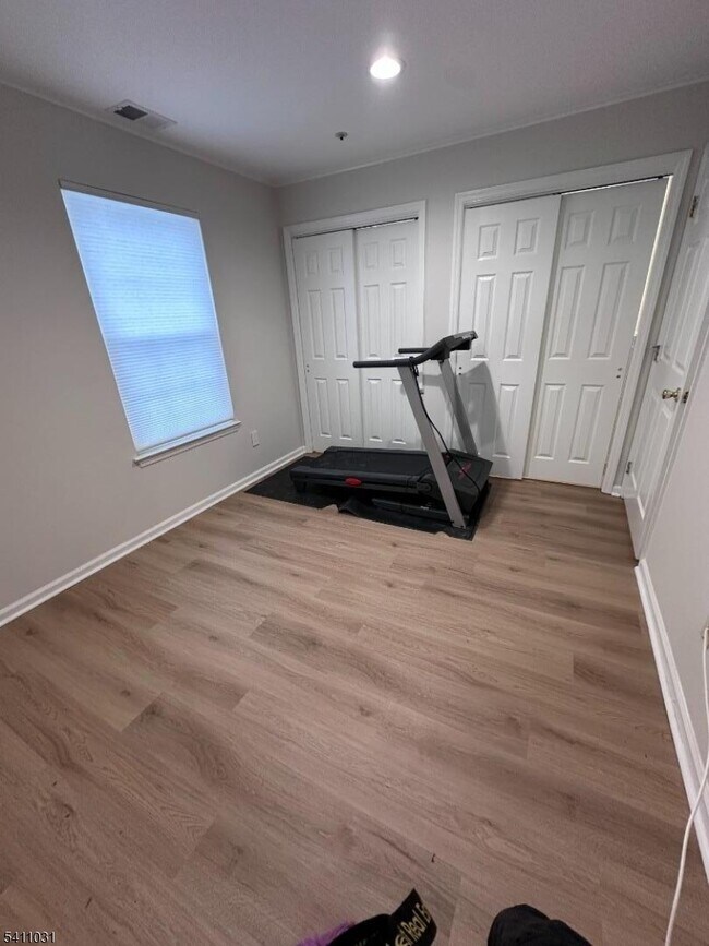 Building Photo - 4609 Tudor Dr