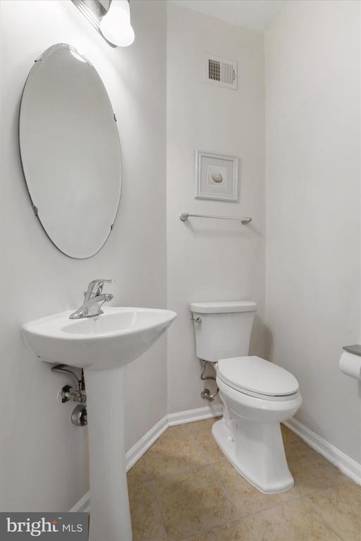 Building Photo - 15 Tidewater Terrace