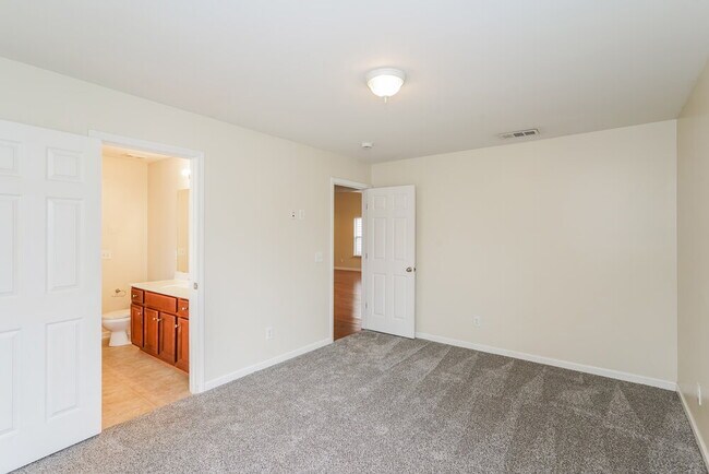 Building Photo - 2151 Erin Ln