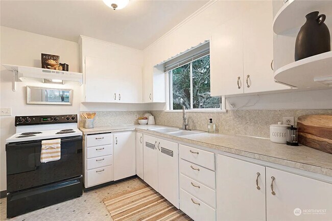 Building Photo - Amazing Richmond Beach Retreat 2bd 2ba