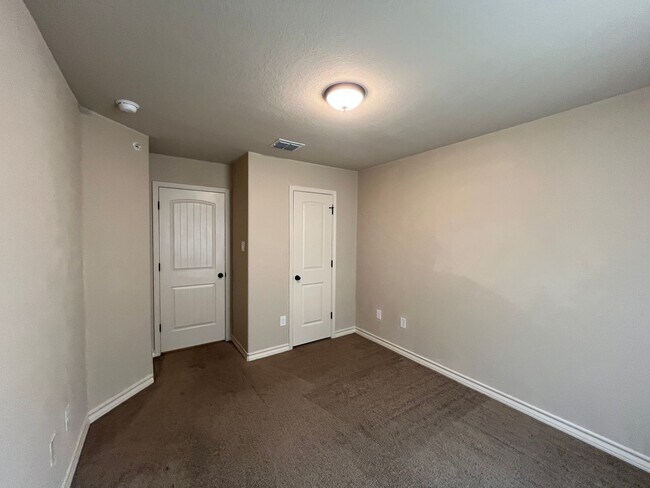 Building Photo - 6319 Luglio Ln