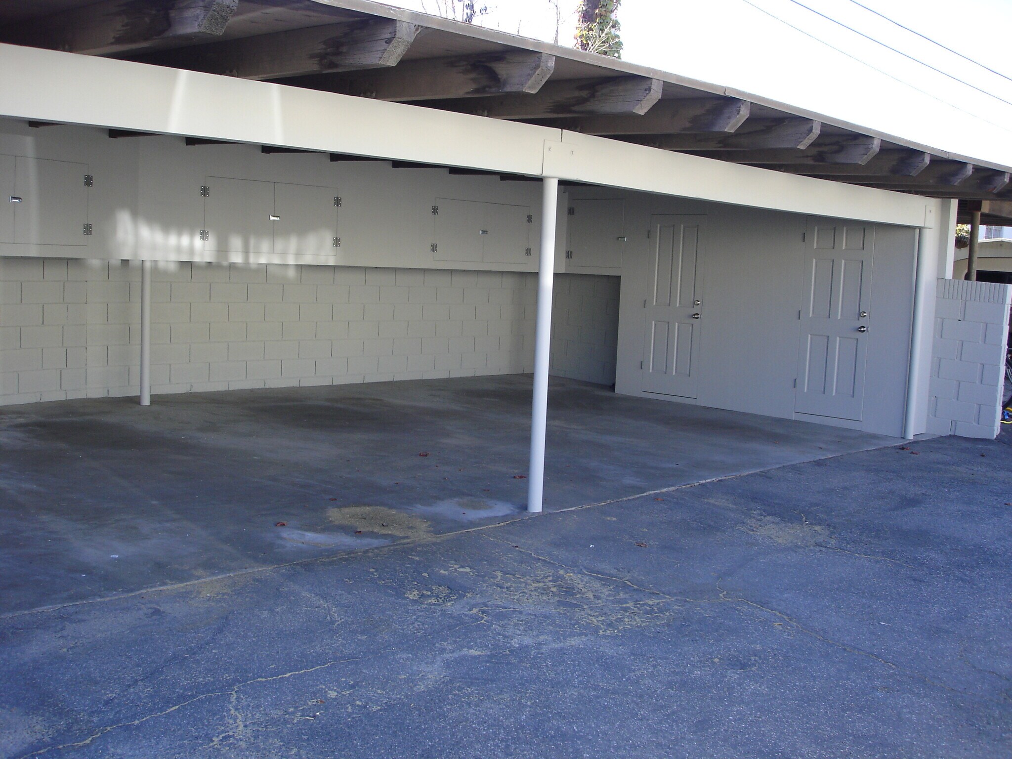 Building Photo - 3411 Helms Ave