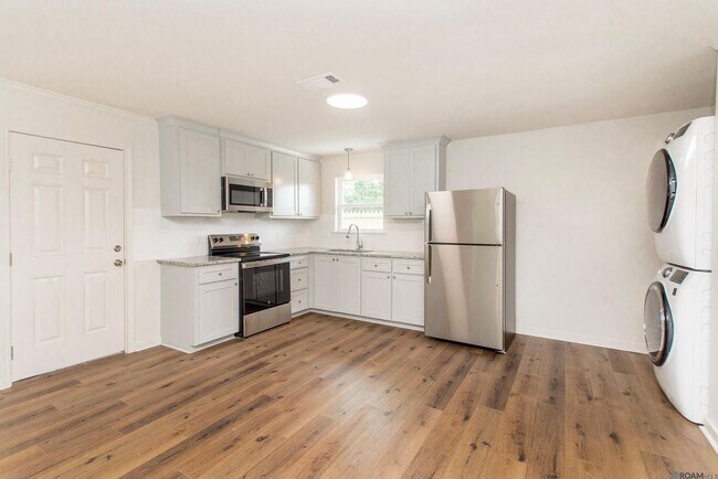Building Photo - 43053 N Billville Rd