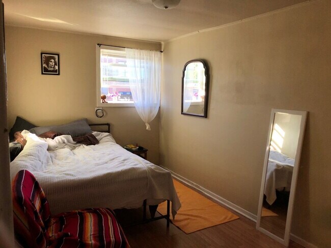 Building Photo - Walk to WWU and Downtown from This Perfectly Located Magnolia St Apartment