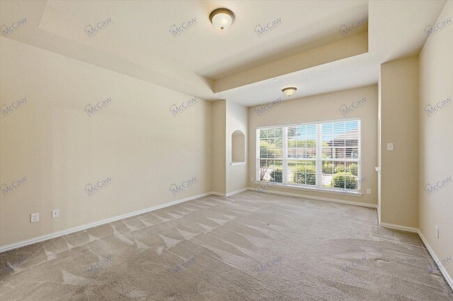 Building Photo - 5629 Hummingbird Ln