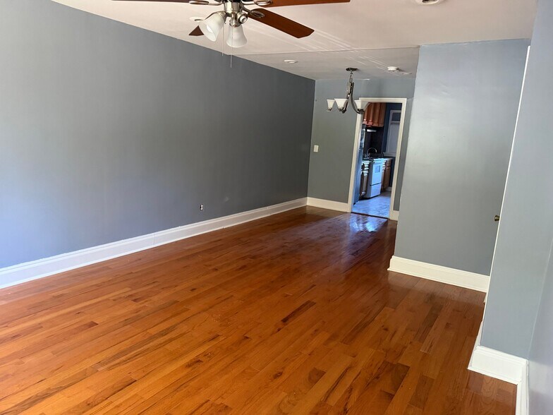 Building Photo - 63 Galveston Pl SW