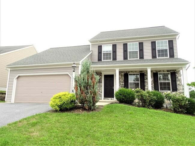 Building Photo - 641 Hamaker Rd