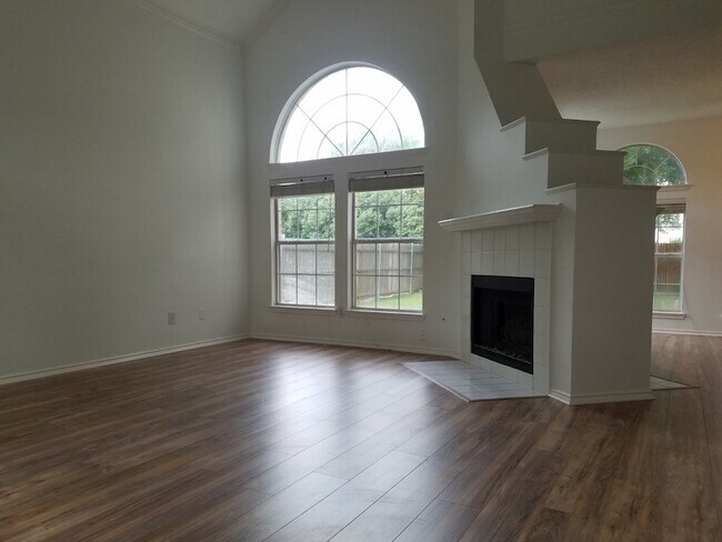 Building Photo - 6717 Carrington Dr
