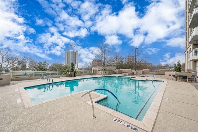 Building Photo - 2795 Peachtree Rd NE