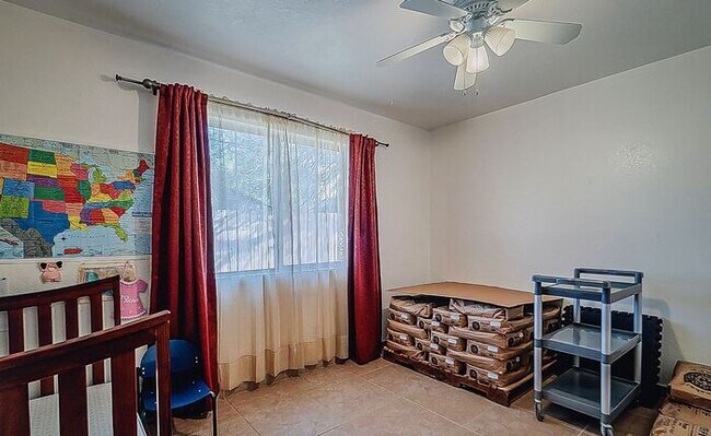 Building Photo - Charming three bedroom - two bathroom GREA...