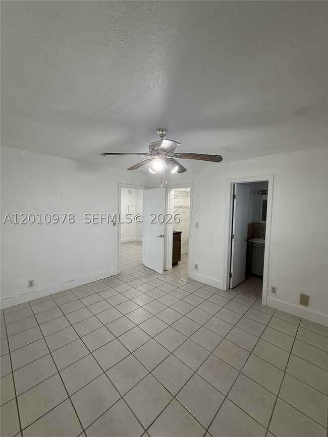Building Photo - 9375 SW 40th St