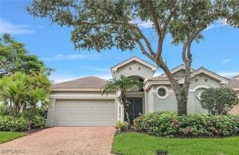Building Photo - 25410 Alicante Dr