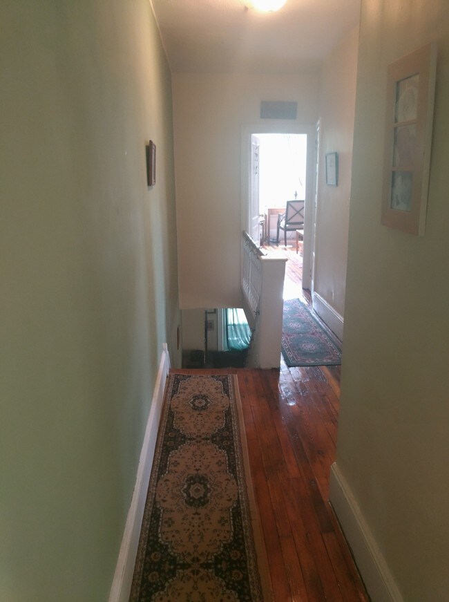 upstairs hallway - 5008 Beaumont Ave