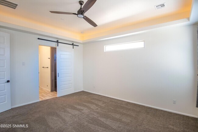 Building Photo - 3718 Golden Echo Lp