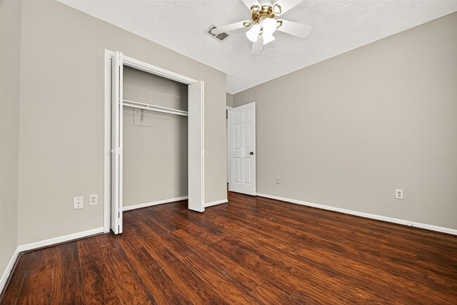 Building Photo - 9022 Wilcrest Dr