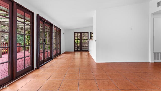 Building Photo - 1450 Benedict Canyon Drive