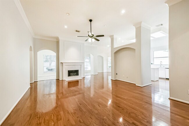 Building Photo - 14610 Farrawood Dr