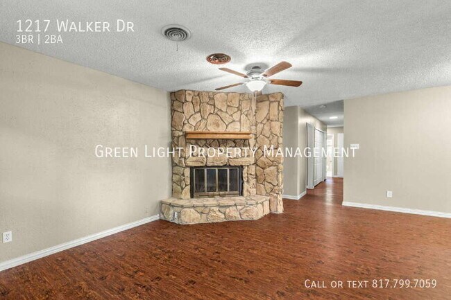 Building Photo - 1217 Walker Dr
