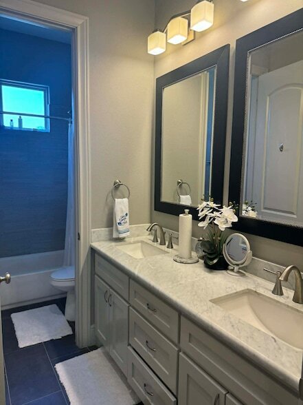 Building Photo - 38 Jarvis Row Cir