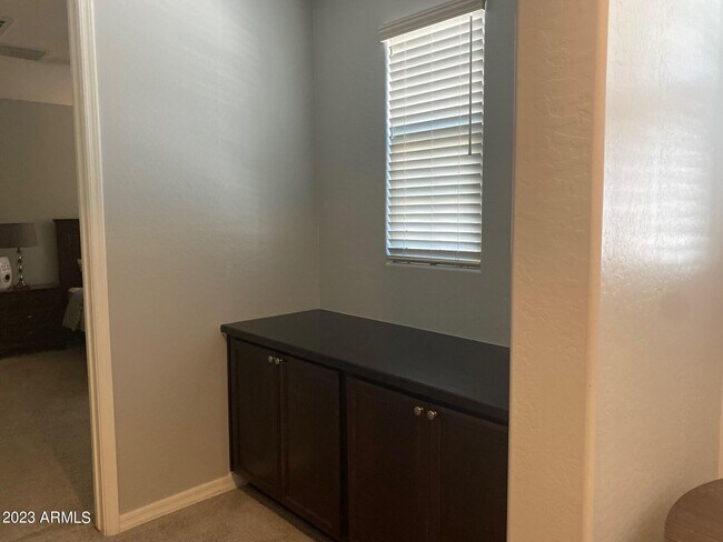 Building Photo - 9659 W Cashman Dr