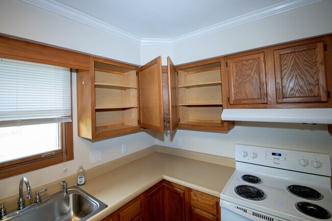 Building Photo - 123 Pierre Pl