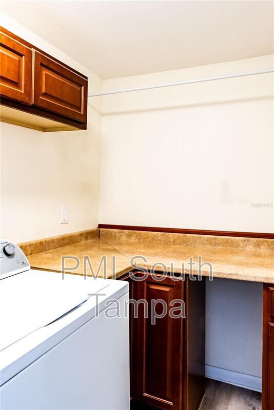 Building Photo - 3402 W Van Buren Dr