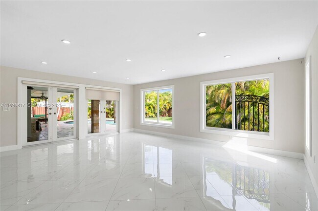 Building Photo - 13611 SW 77th St