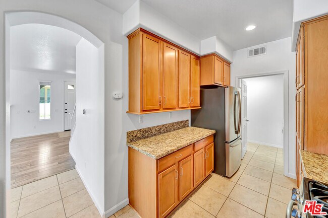 Building Photo - 23904 Calle Del Sol Dr