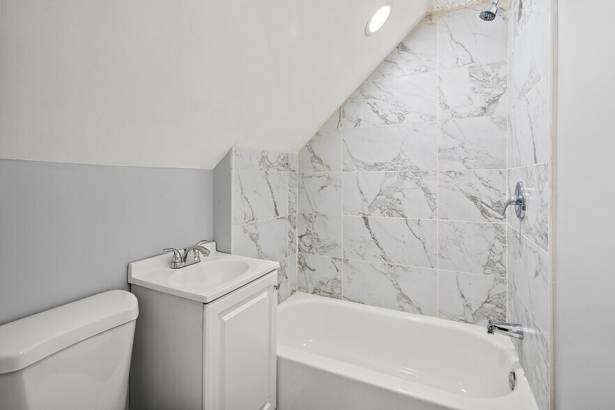 Building Photo - 73 N 14th St