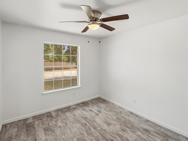 Building Photo - 1144 Miss Kimberly's Ln