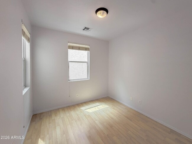 Building Photo - 5216 W Albeniz Pl