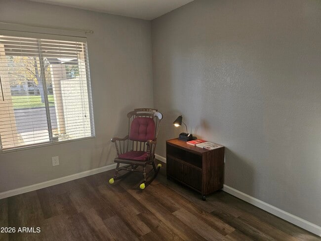 Building Photo - 2144 E Center Ln