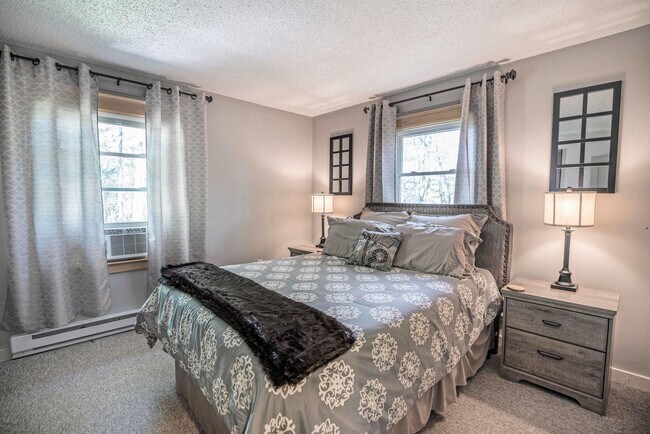 Building Photo - 32 Attitash Loop