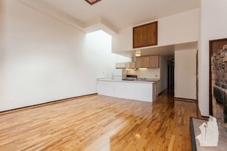 Building Photo - 2523 N Lincoln Ave