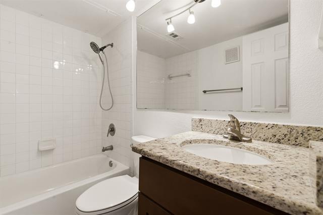 Building Photo - 8510 Park Ln