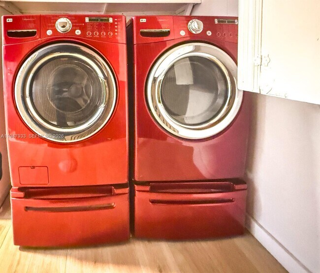 Building Photo - 260 Old Hwy 17