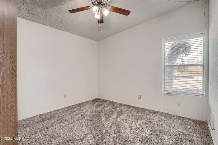 Building Photo - 7551 E La Cienega Dr