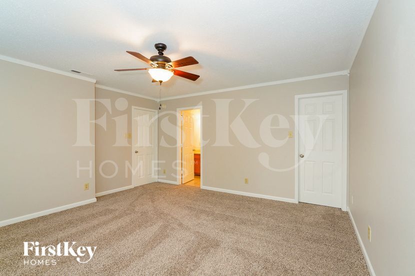 Building Photo - 8410 Wanda Lake Dr