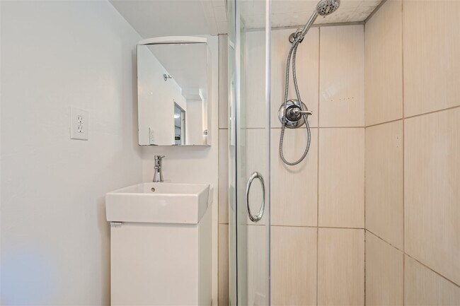 Building Photo - 2151 S Cherokee St